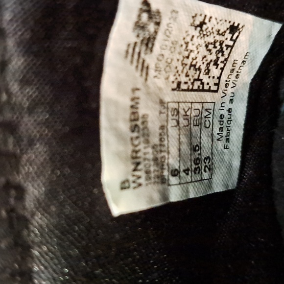 New Balance Running Shoes - Picture 5 of 6